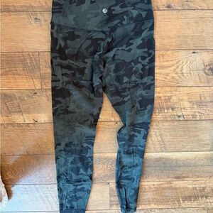 LuluLemon align Camo Leggings size 6